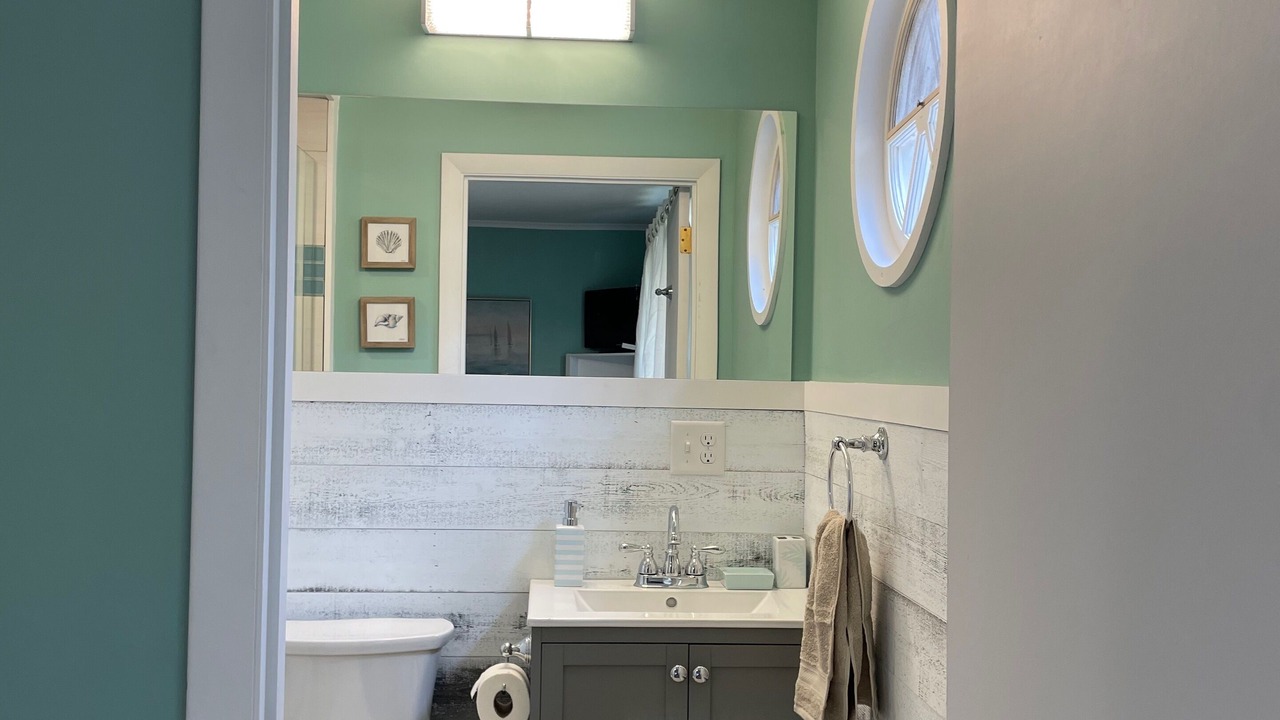 Photo of Bathroom in Ogunquit