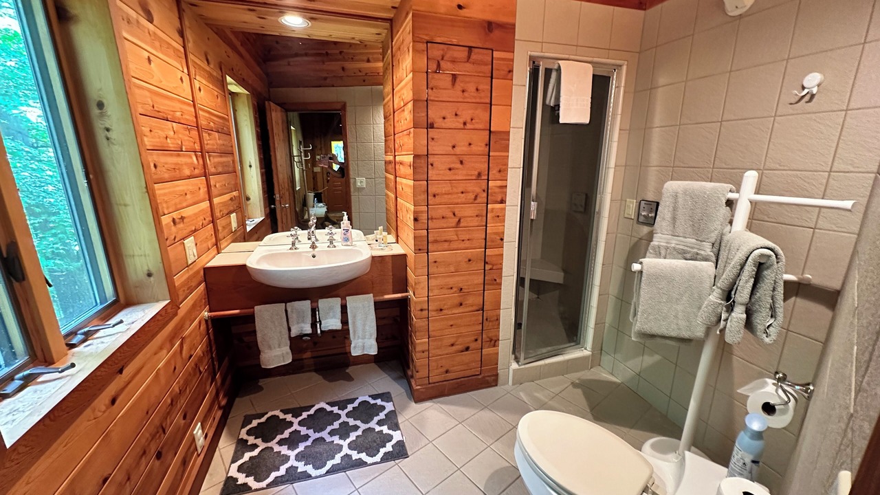Photo of Bathroom in Jay
