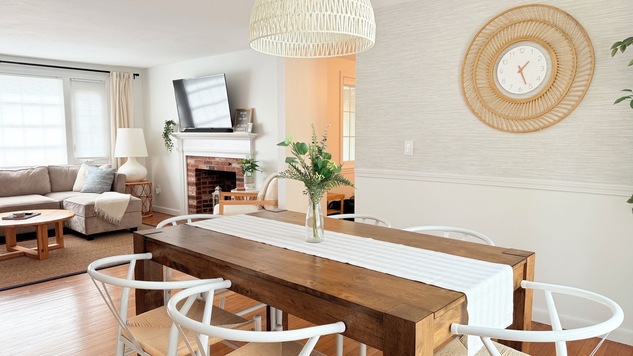 Photo of Livingroom in West Yarmouth