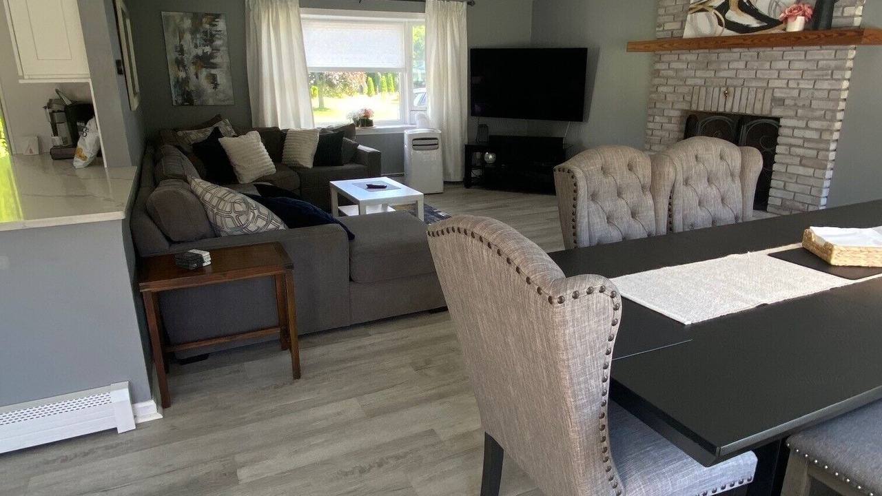 Photo of Livingroom in Northwest Harwich