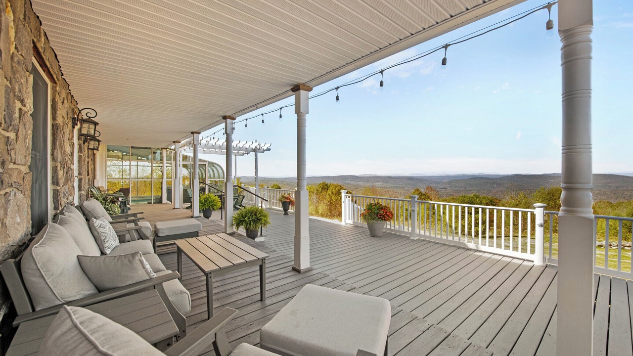 Photo of Patio Balcony in West Paris