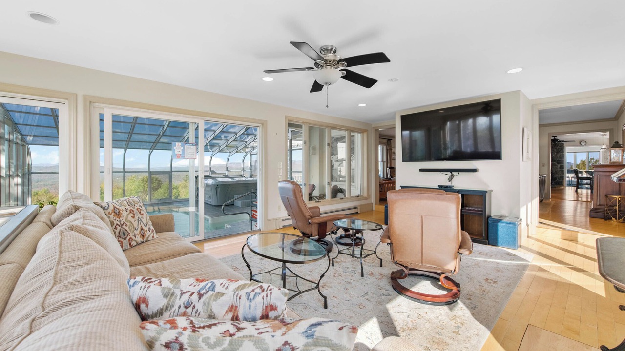 Photo of Livingroom in West Paris