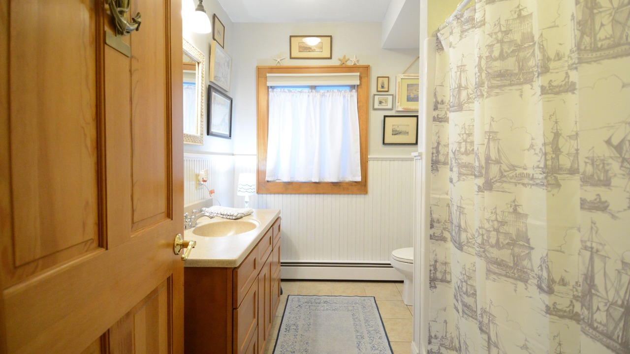 Photo of Bathroom in Morgan Point