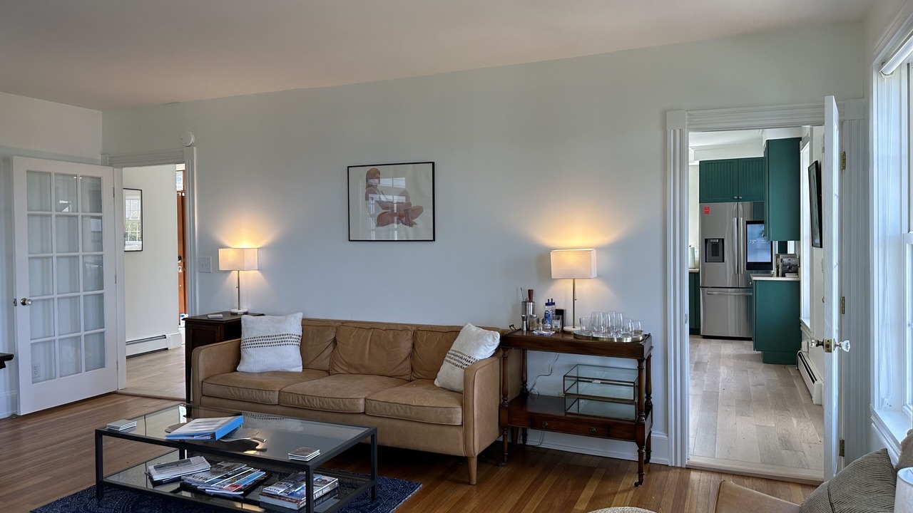 Photo of Livingroom in Mid-Coast and Islands