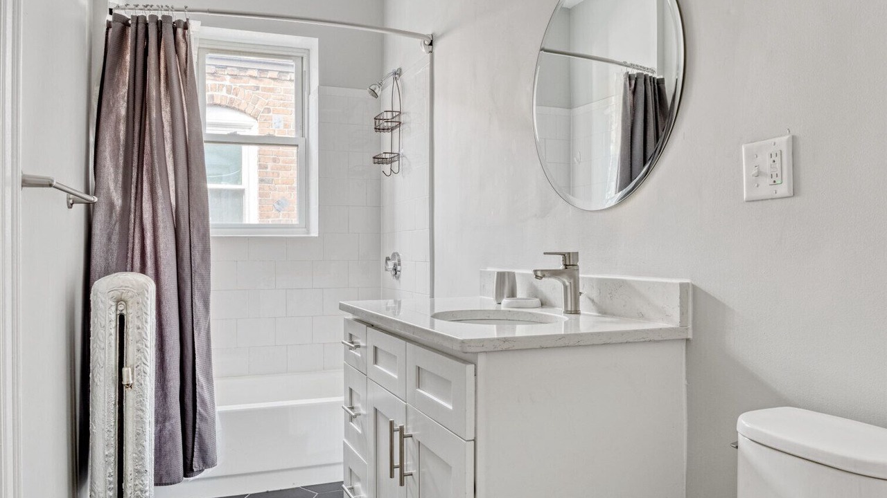 Photo of Bathroom in Aspinwall Hill