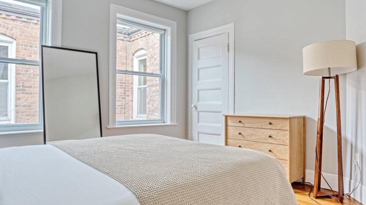 Photo of Bedroom in Aspinwall Hill