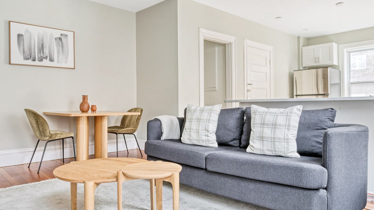 Photo of Livingroom in Aspinwall Hill