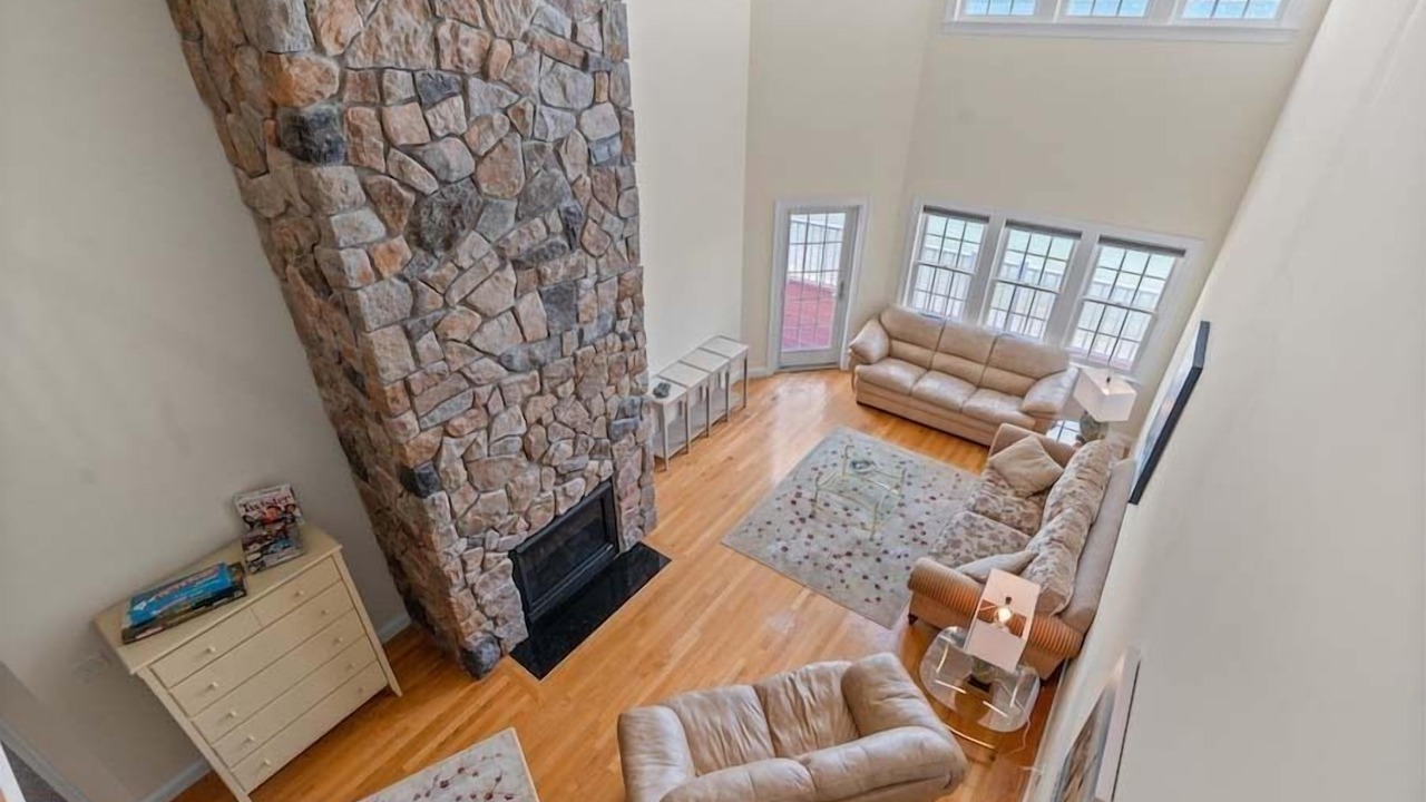 Photo of Livingroom in Falmouth Heights