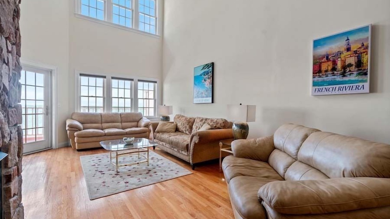 Photo of Livingroom in Falmouth Heights