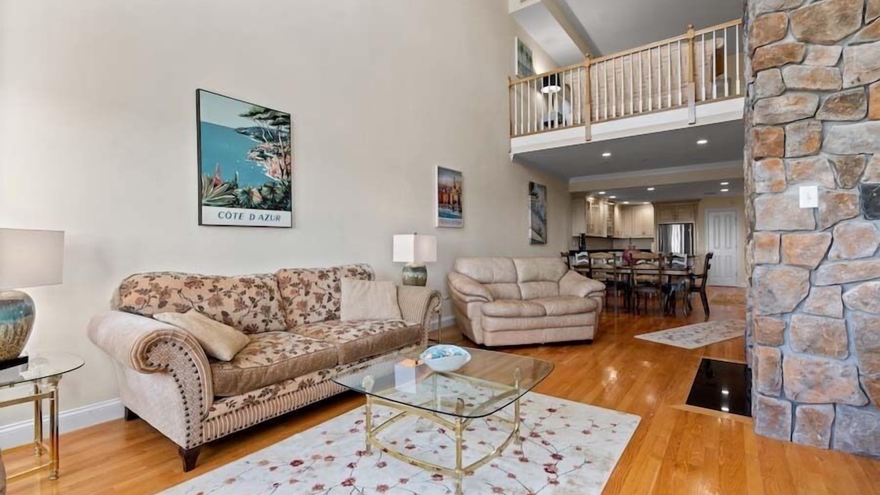 Photo of Livingroom in Falmouth Heights