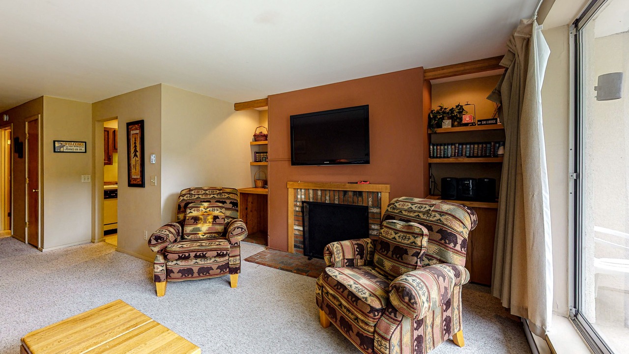 Photo of Livingroom in Warren