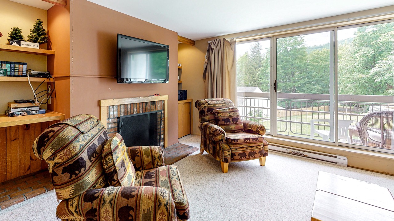 Photo of Livingroom in Warren