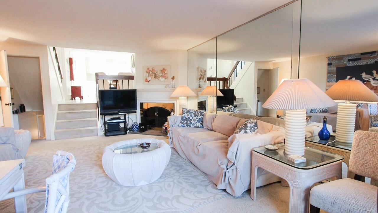 Photo of Livingroom in Hyannis