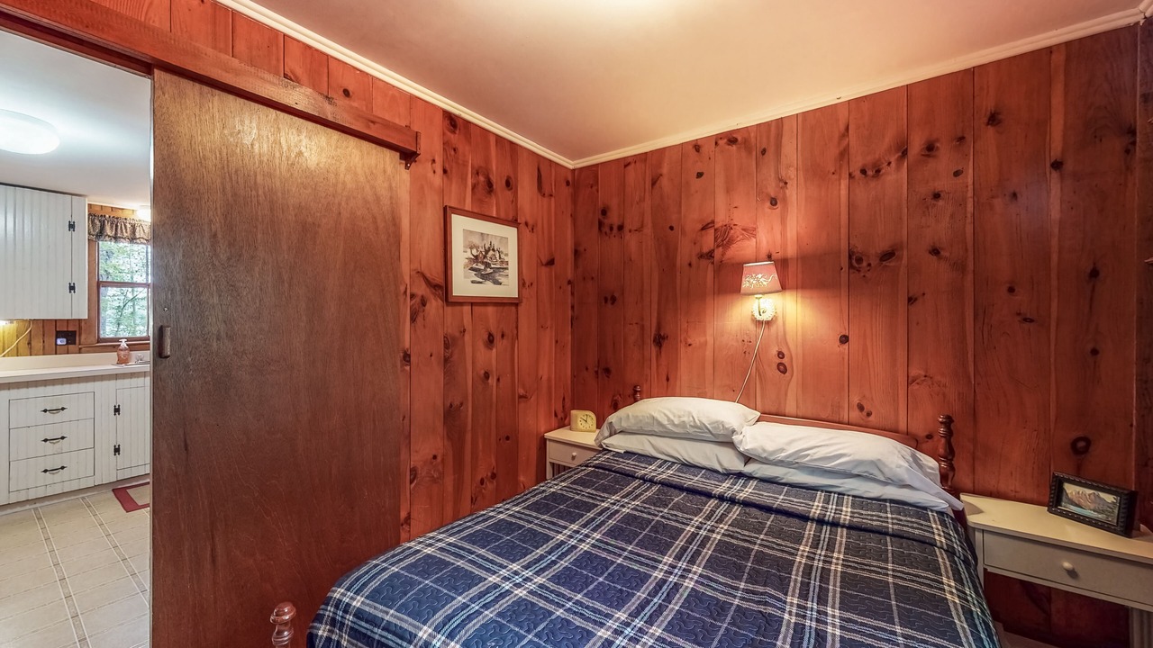 Photo of Bedroom in Raymond