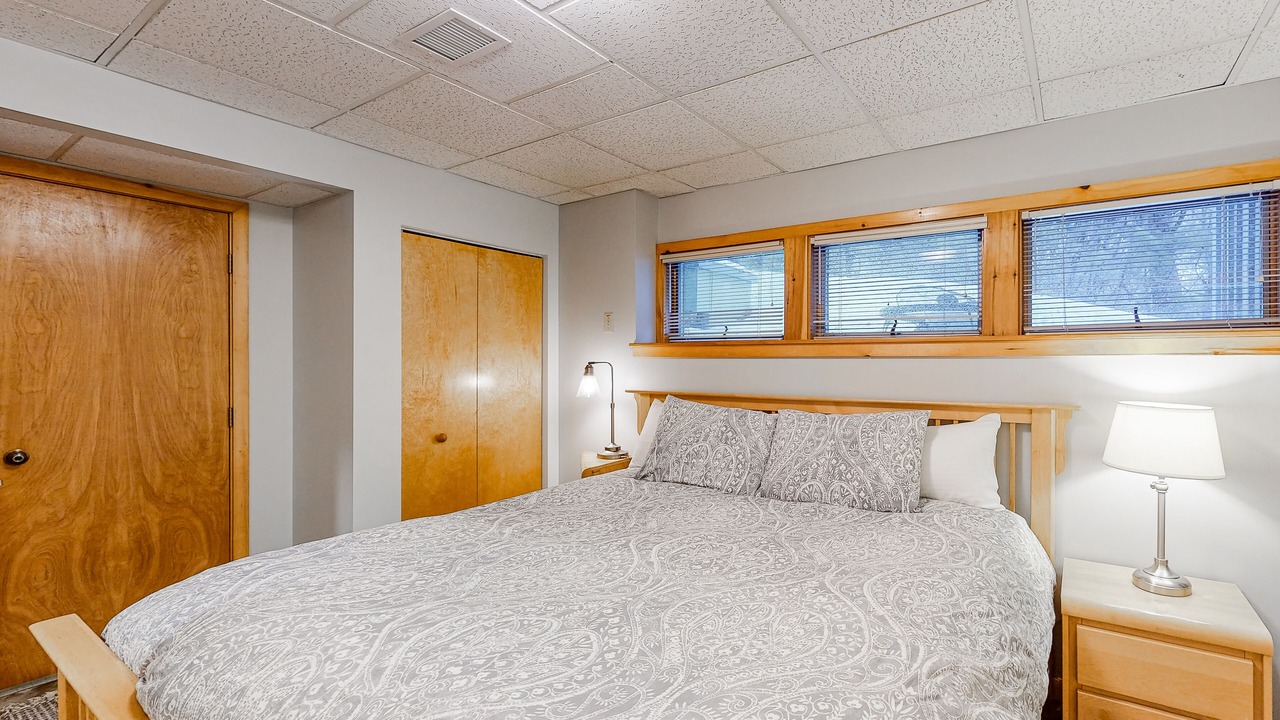 Photo of Bedroom in Schuyler Falls