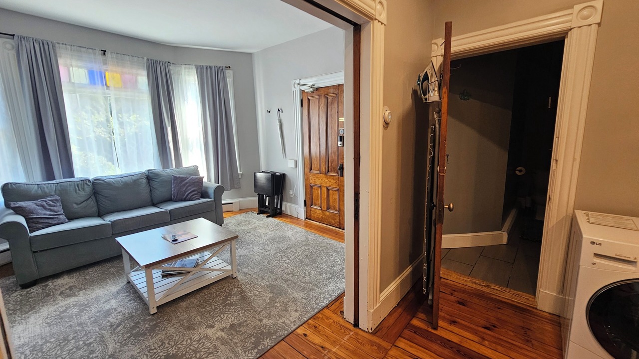 Photo of Livingroom in Top of the Hill