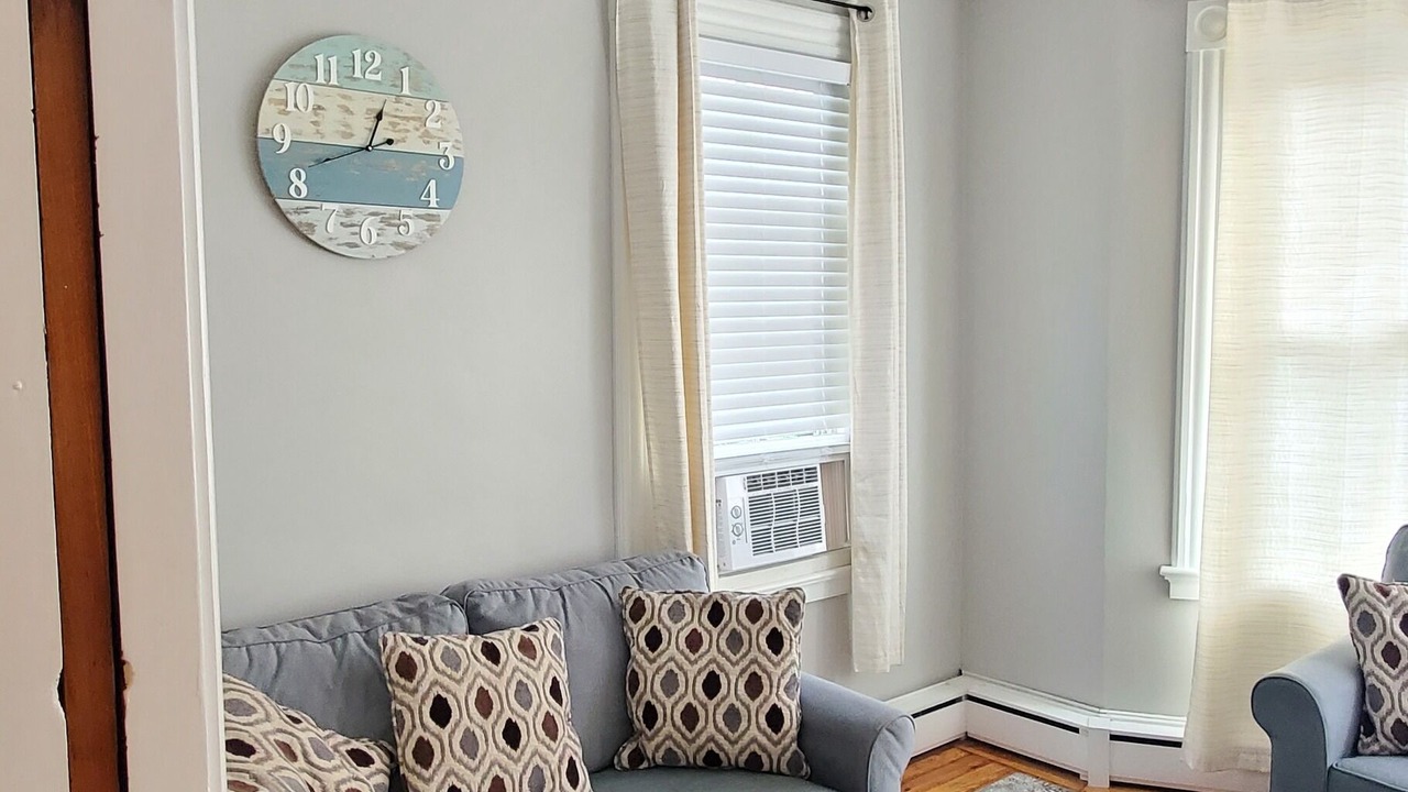 Photo of Livingroom in Top of the Hill