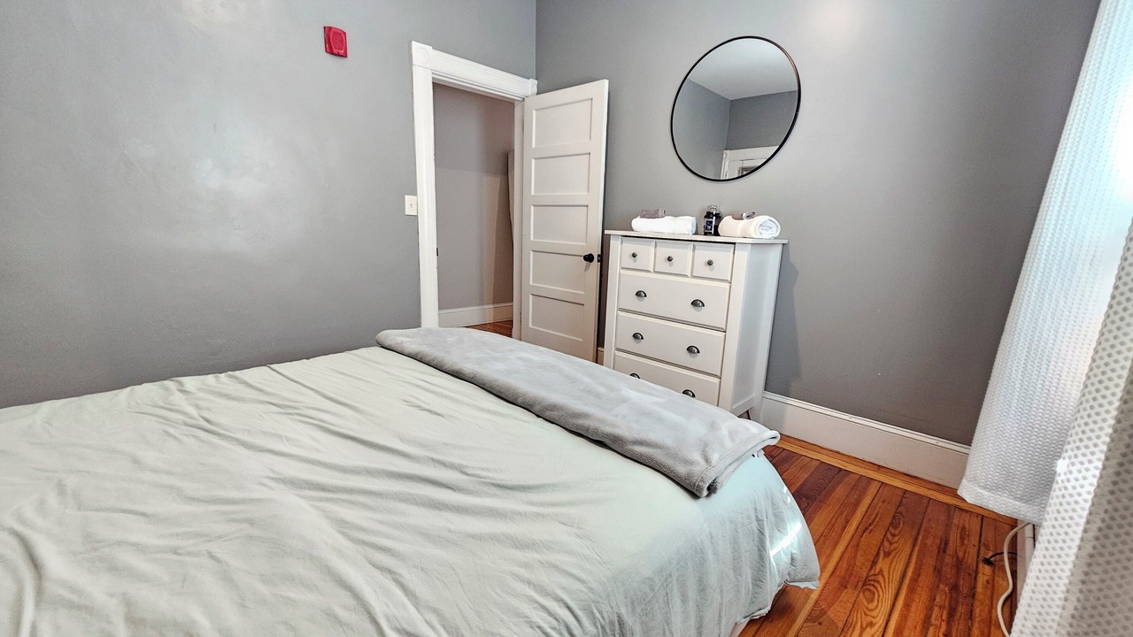 Photo of Bedroom in Top of the Hill