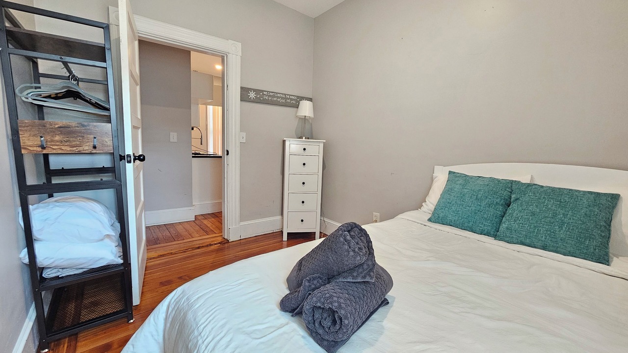 Photo of Bedroom in Top of the Hill