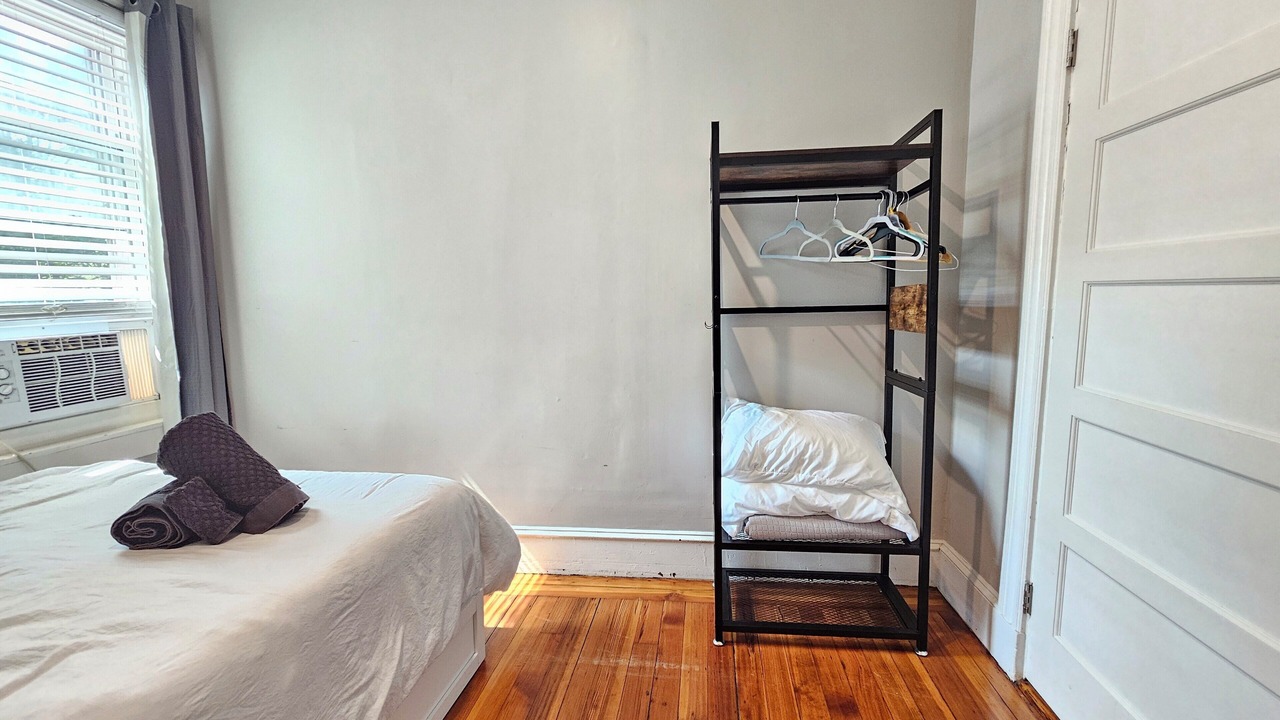 Photo of Bedroom in Top of the Hill