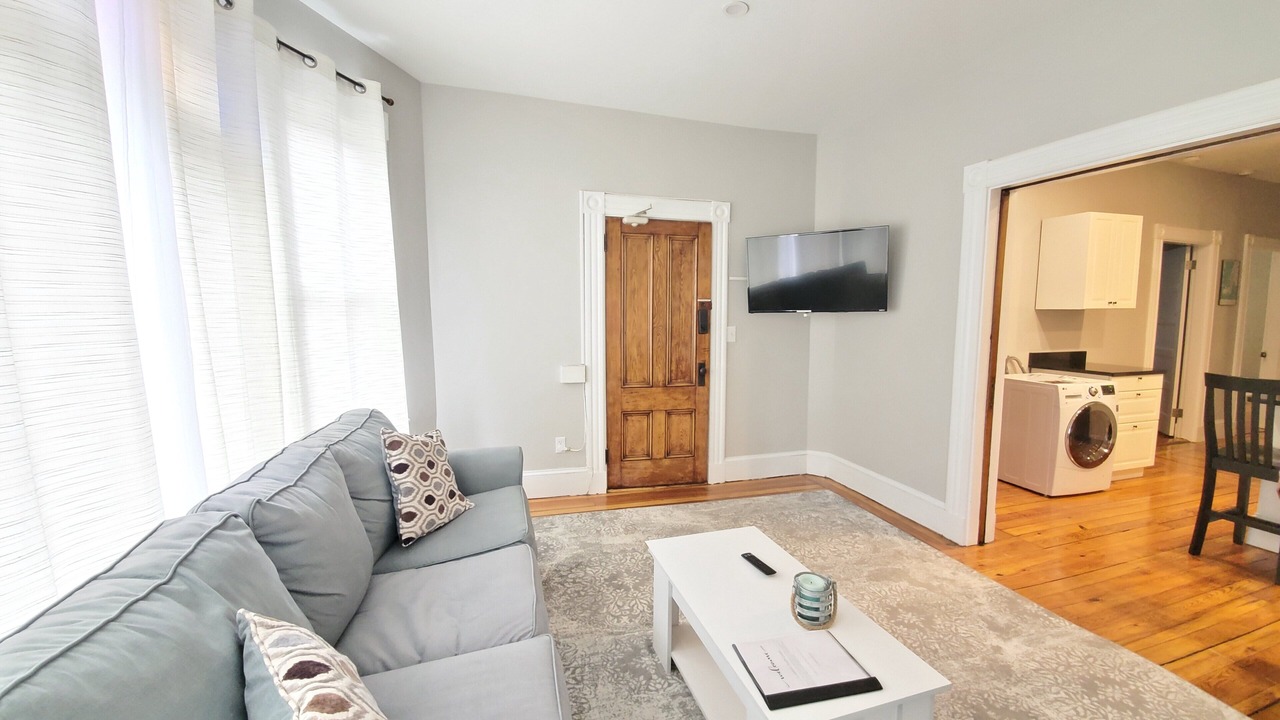 Photo of Livingroom in Top of the Hill