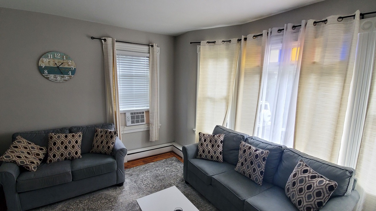 Photo of Livingroom in Top of the Hill
