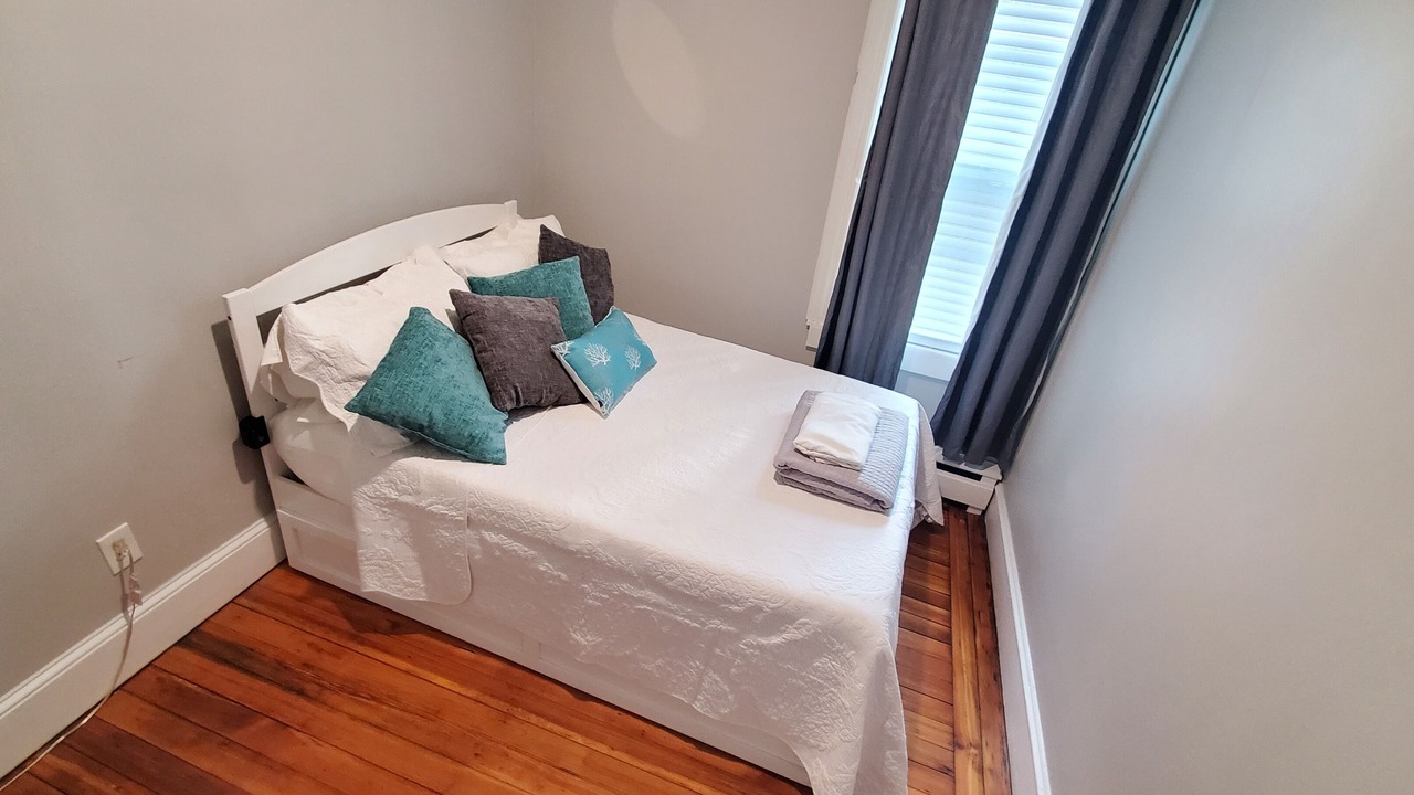 Photo of Bedroom in Top of the Hill
