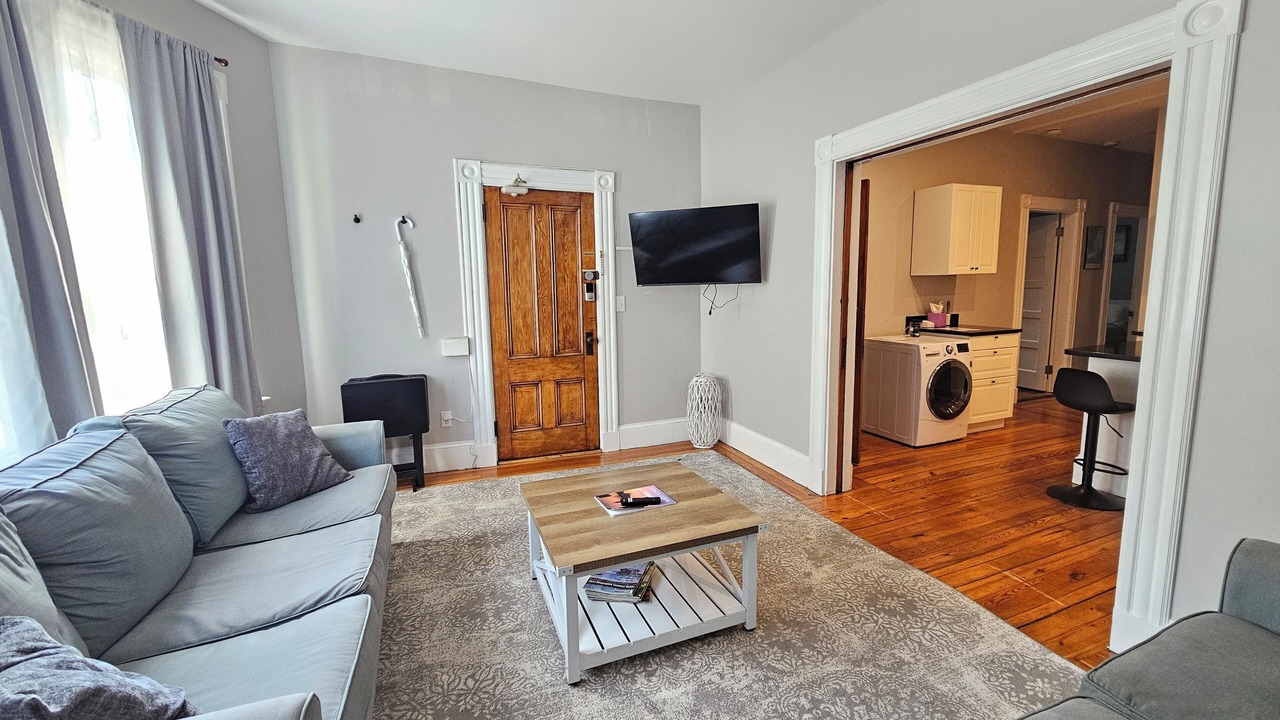 Photo of Livingroom in Top of the Hill