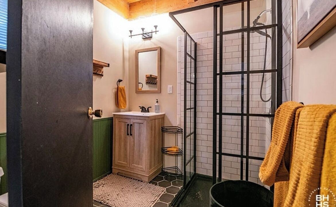 Photo of Bathroom in Jay