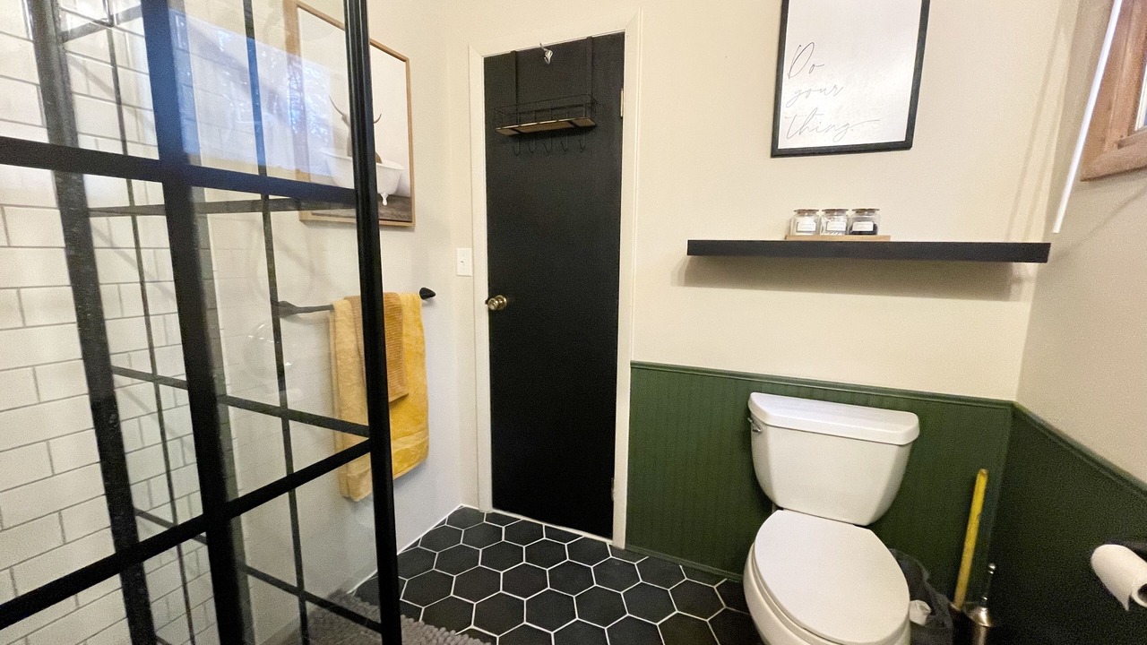 Photo of Bathroom in Jay
