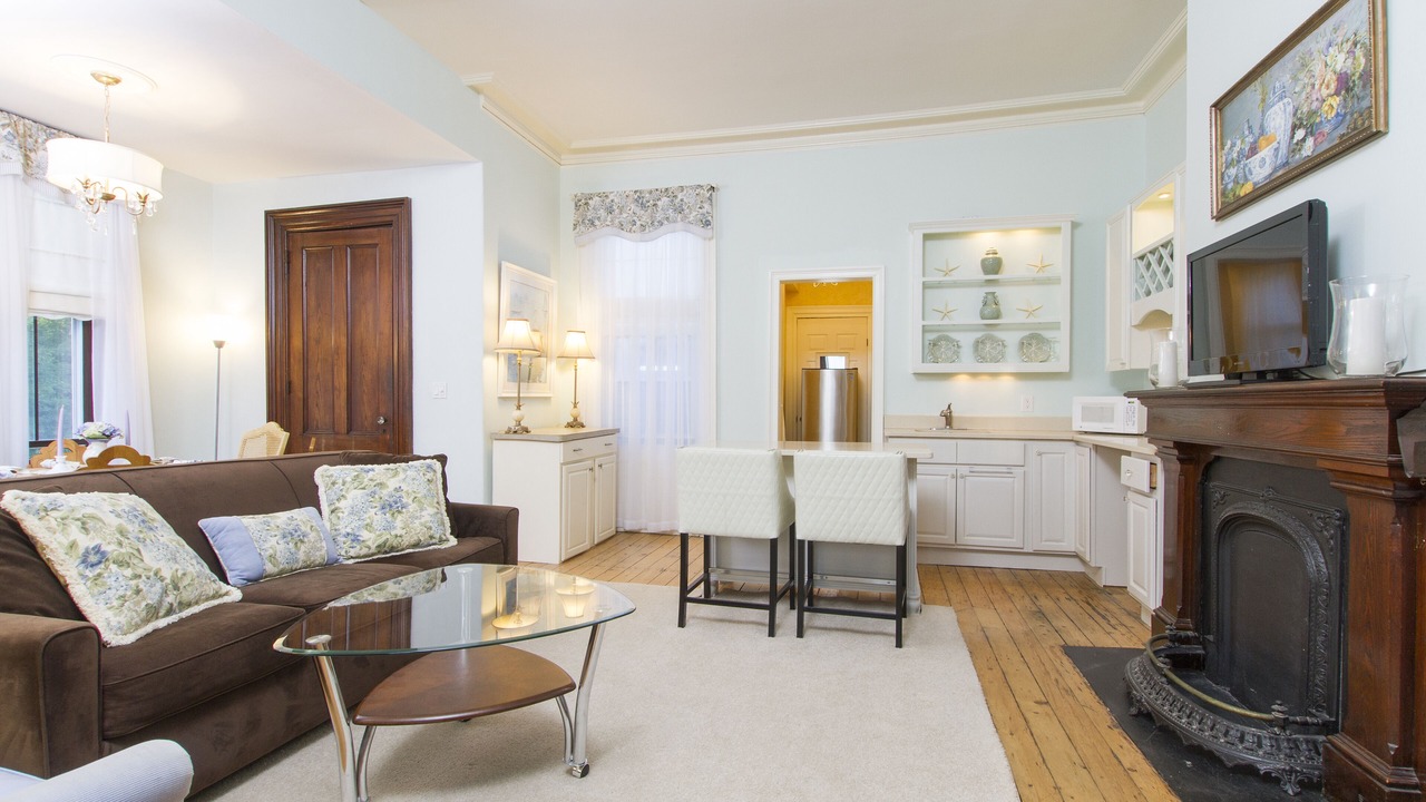 Photo of Livingroom in Fifth Ward