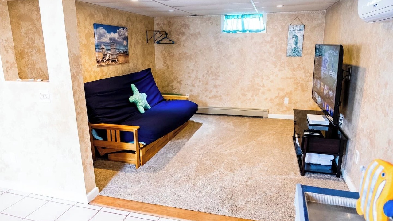 Photo of Livingroom in Newport East