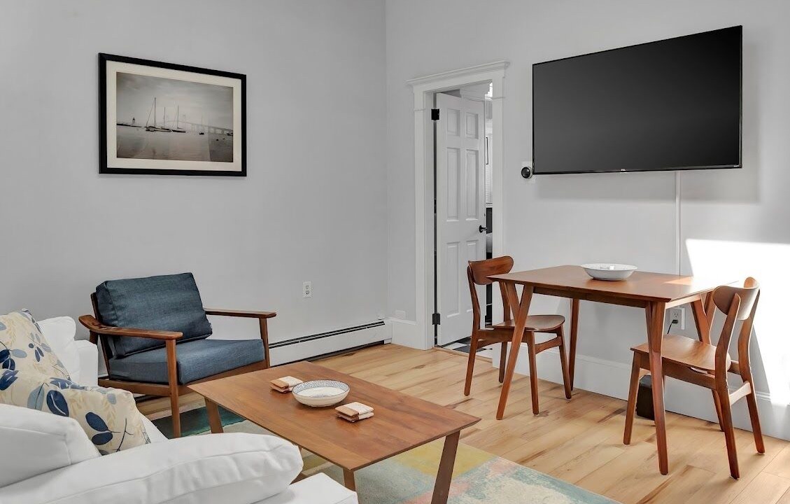 Photo of Livingroom in Top of the Hill