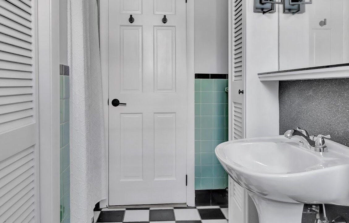 Photo of Bathroom in Top of the Hill
