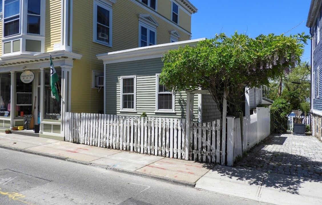 Photo of Outdoor in Top of the Hill