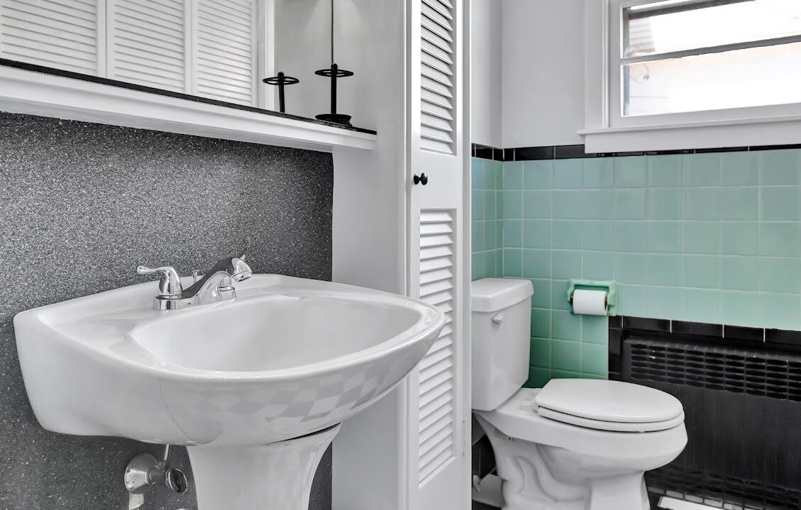 Photo of Bathroom in Top of the Hill
