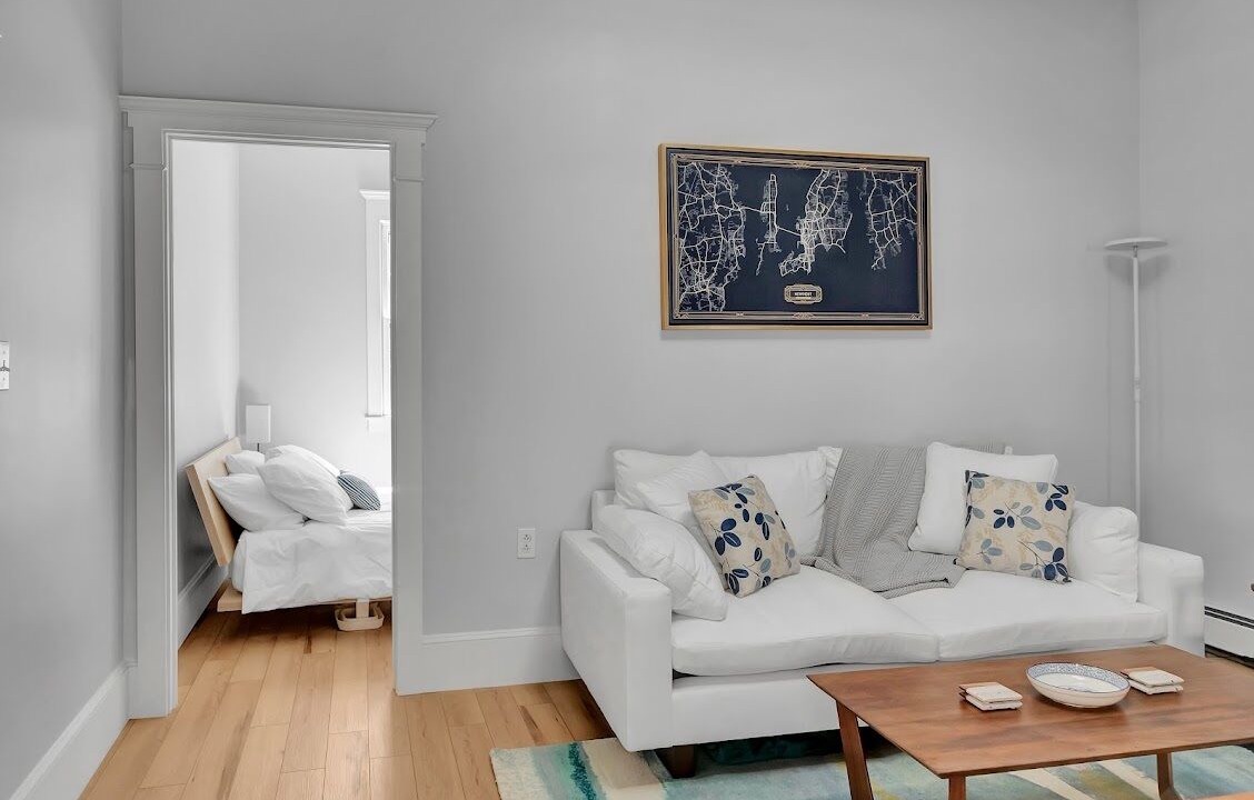 Photo of Livingroom in Top of the Hill