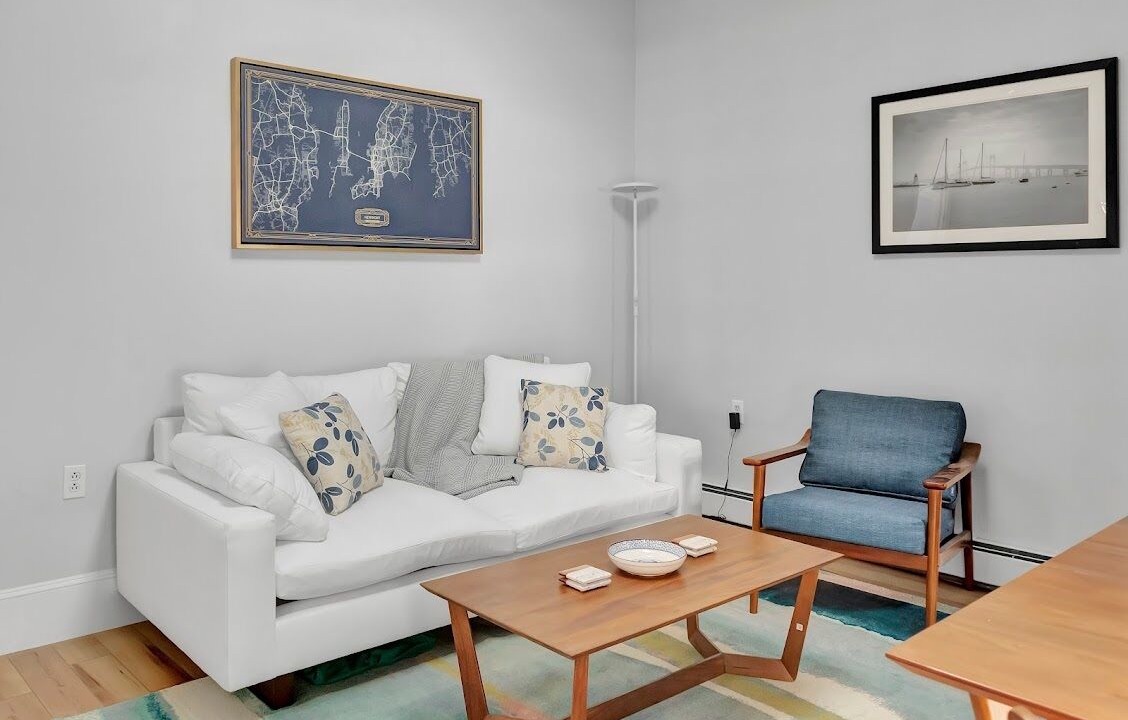 Photo of Livingroom in Top of the Hill