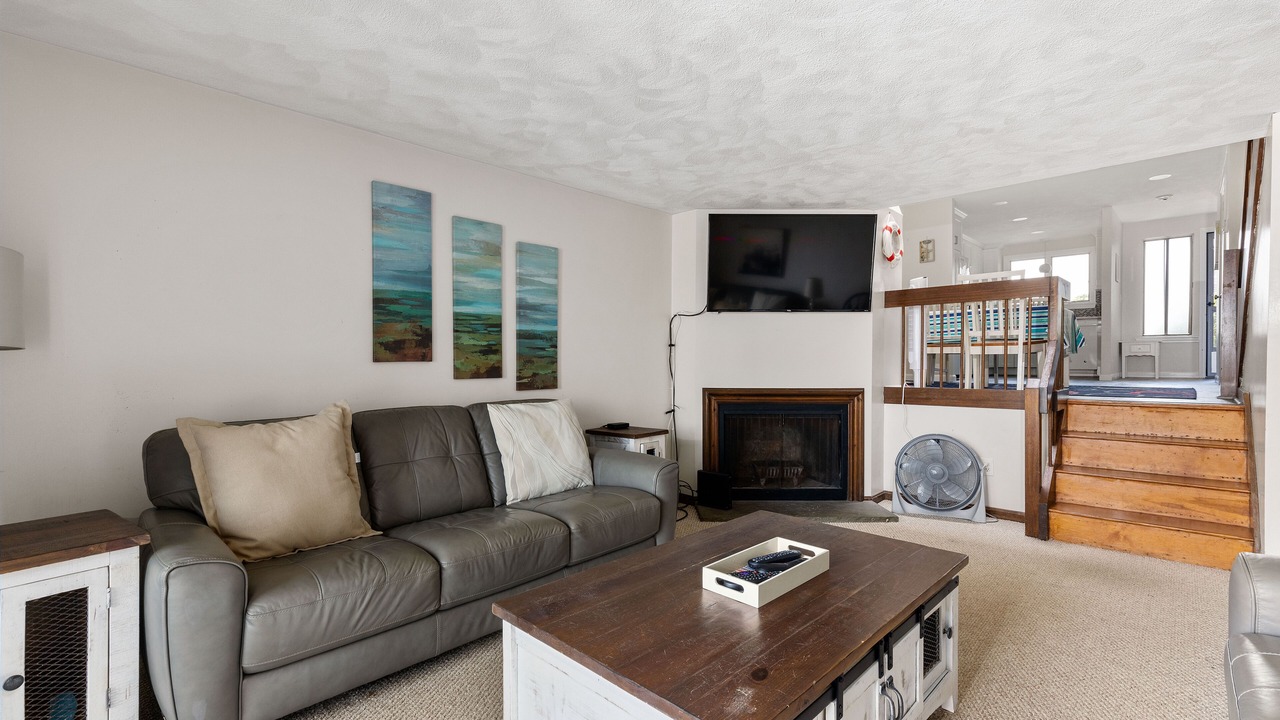 Photo of Livingroom in Hyannis