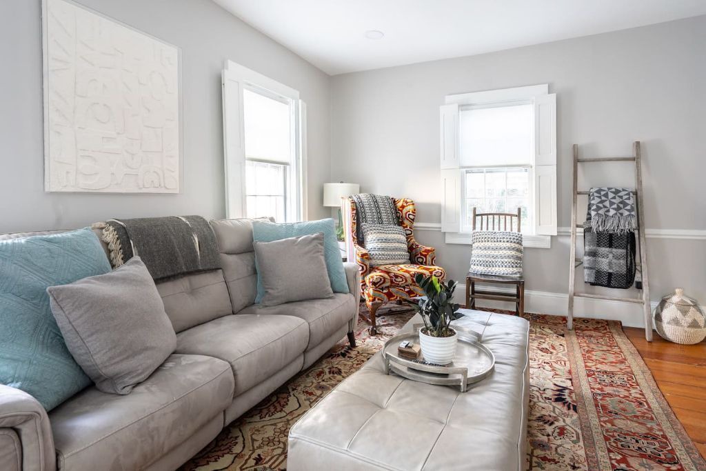 Photo of Livingroom in Historic Hill
