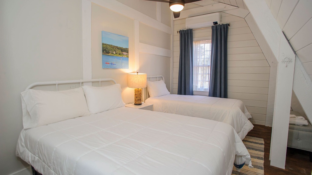 Photo of Bedroom in West Tisbury