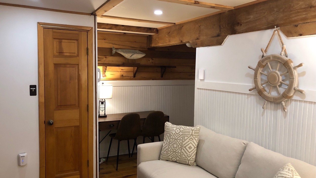 Photo of Livingroom in West Tisbury