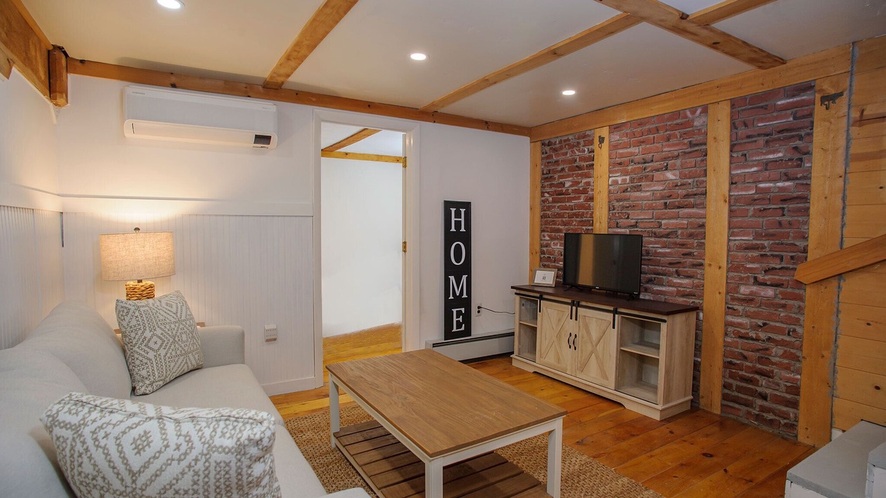 Photo of Livingroom in West Tisbury