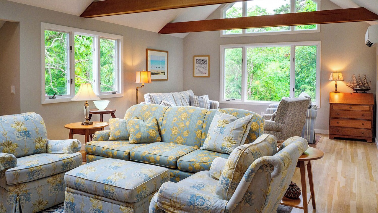 Photo of Livingroom in Eastham