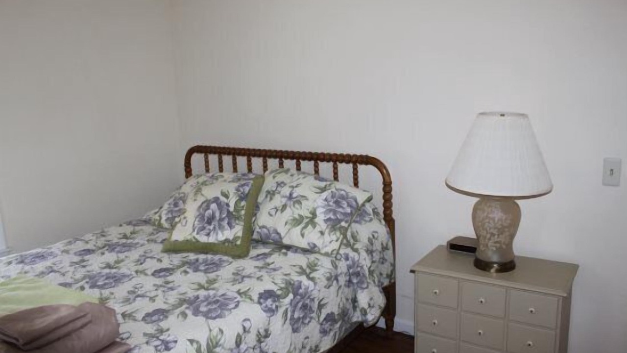 Photo of Bedroom in Dennis