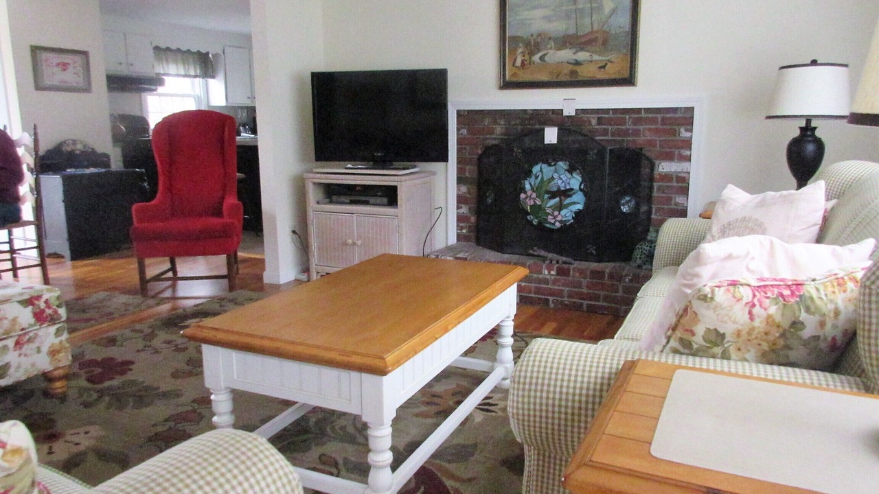 Photo of Livingroom in Dennis