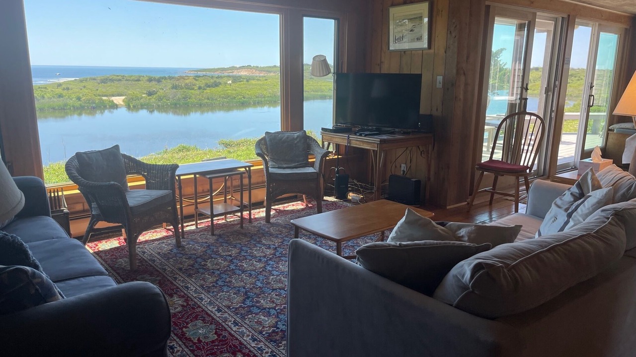 Photo of Livingroom in Chilmark