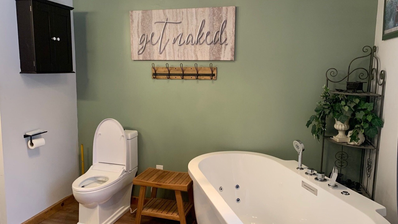 Photo of Bathroom in Eden