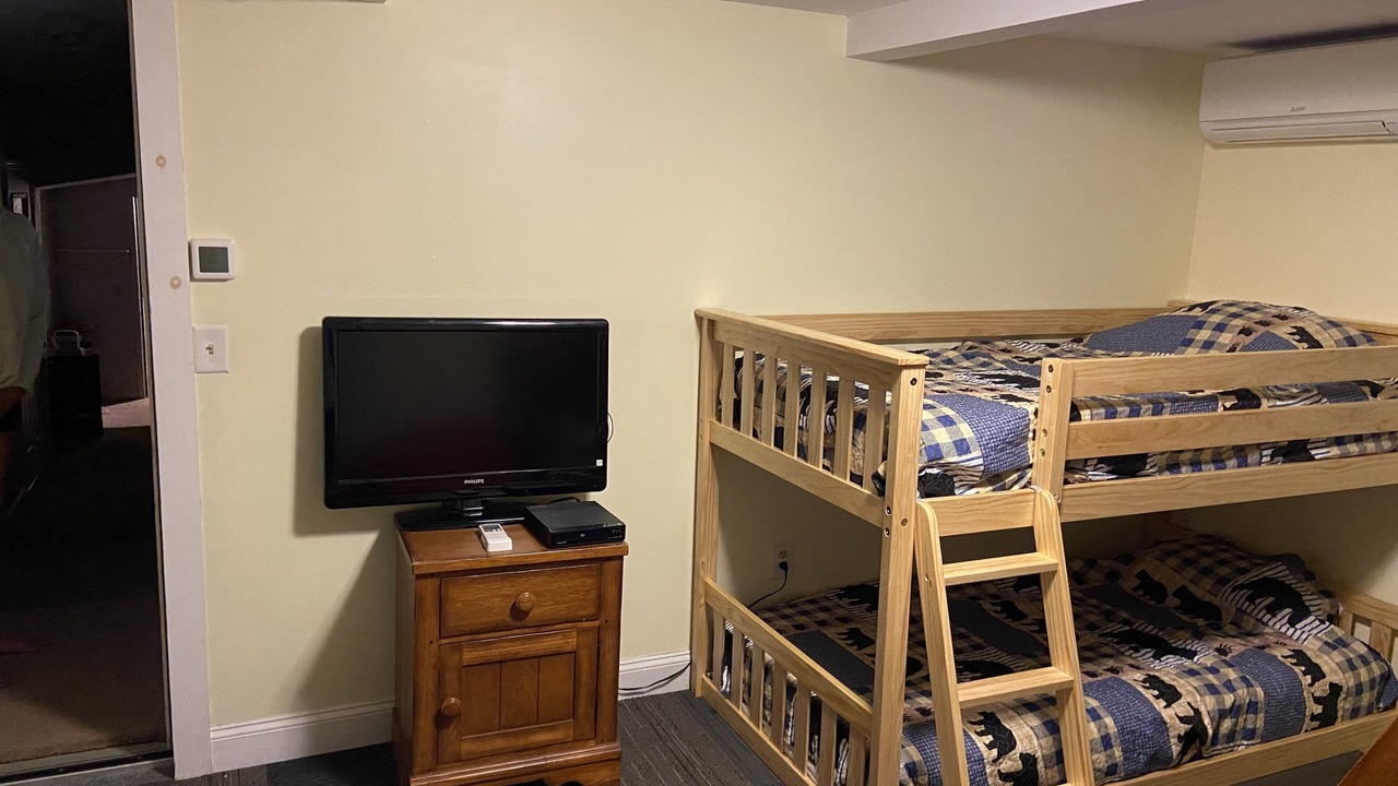 Photo of Bedroom in Winnisquam