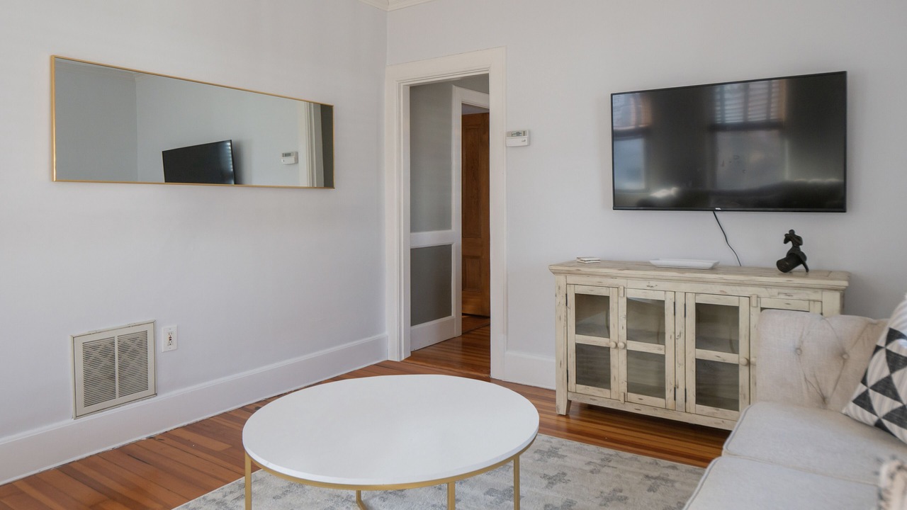 Photo of Livingroom in Fifth Ward